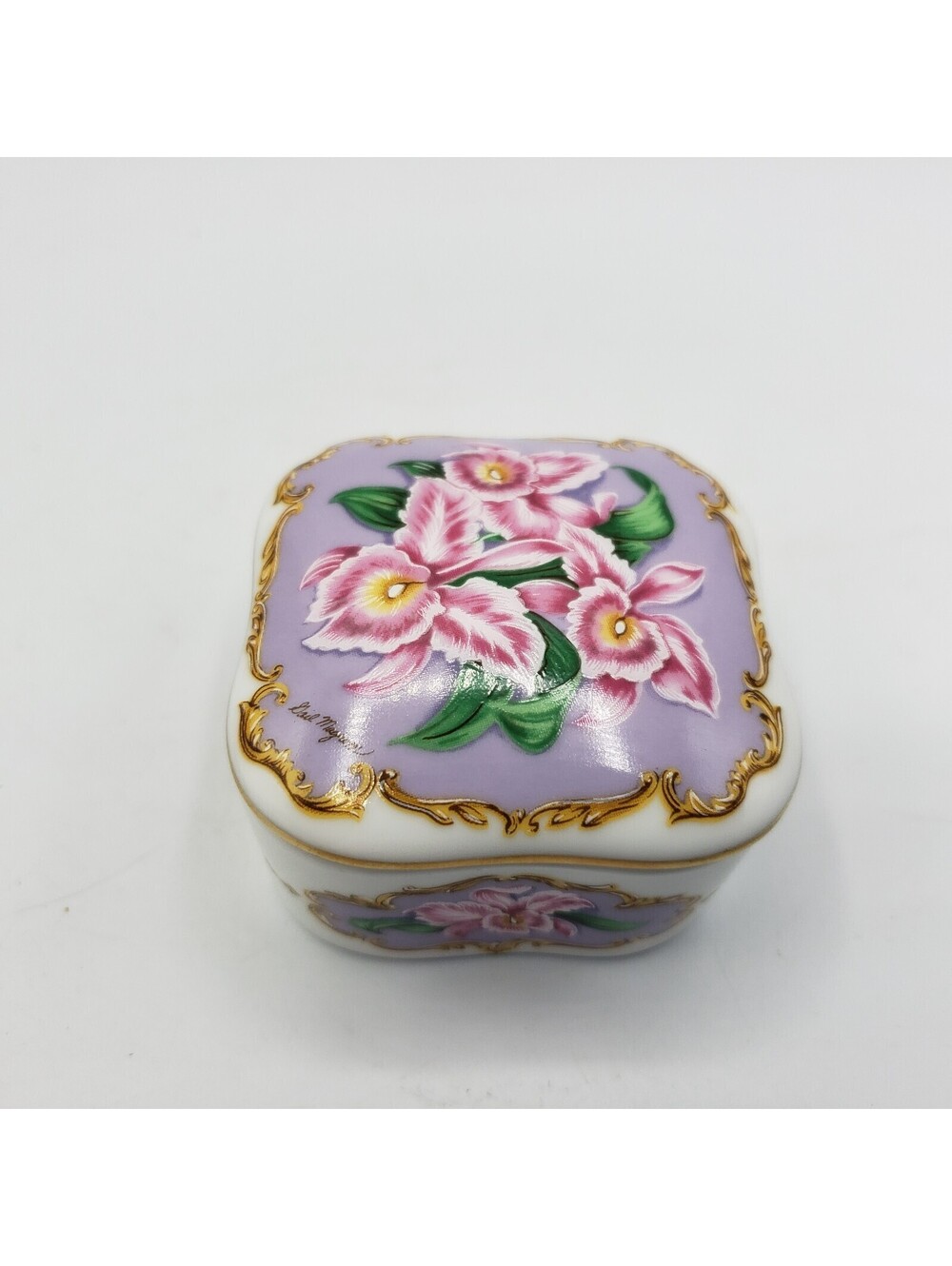 VTG 1990 Heritage House Porcelain Music Box Love Songs to Remember